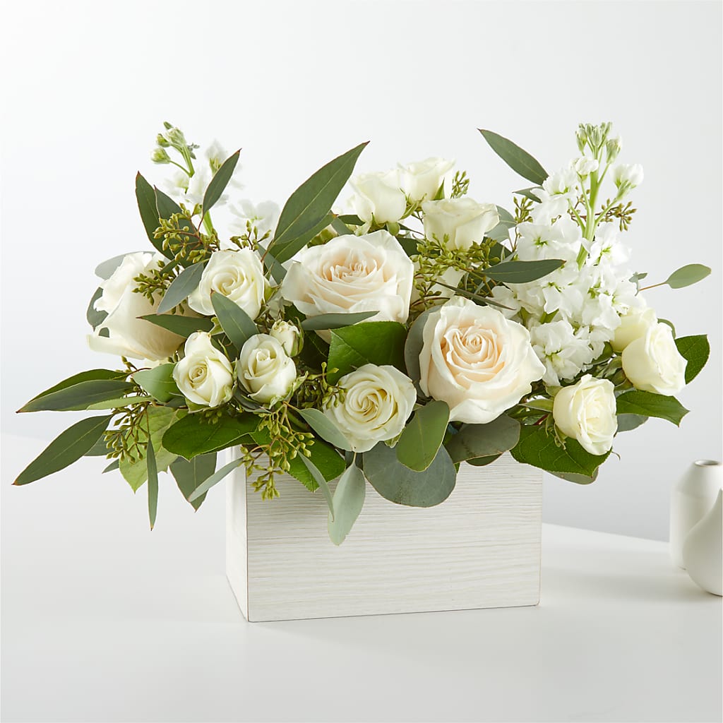 Fresh Linen Box Bouquet – PASSMORE'S FLOWERS, Brantford ON