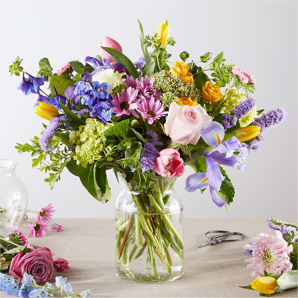 Pastel Tradition - A Florist Original – PASSMORE'S FLOWERS, Brantford ON