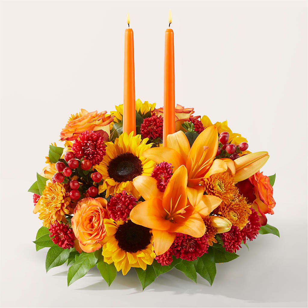 Grateful Centerpiece – PASSMORE'S FLOWERS, Brantford ON