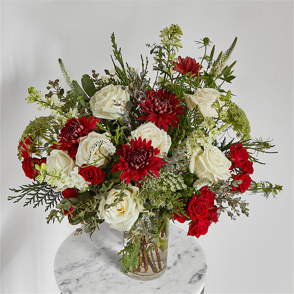 Favorite Traditions Bouquet – PASSMORE'S FLOWERS, Brantford ON