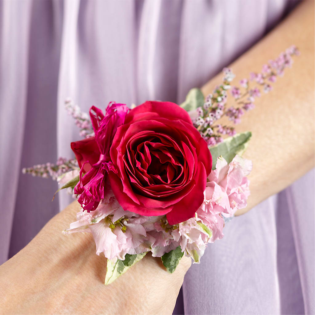 Rose Charm Corsage – PASSMORE'S FLOWERS, Brantford ON