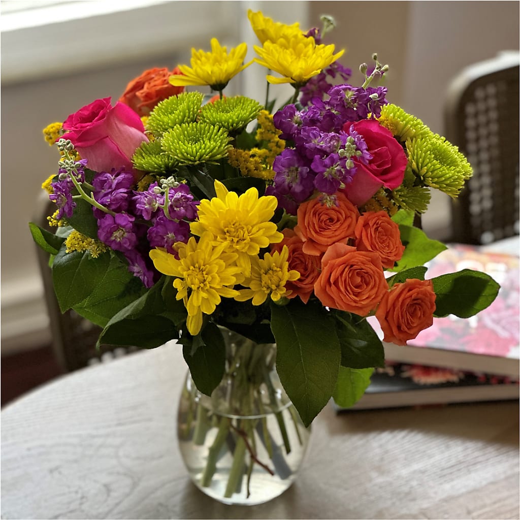 Bold & Bright – A Florist Original – PASSMORE'S FLOWERS, Brantford ON