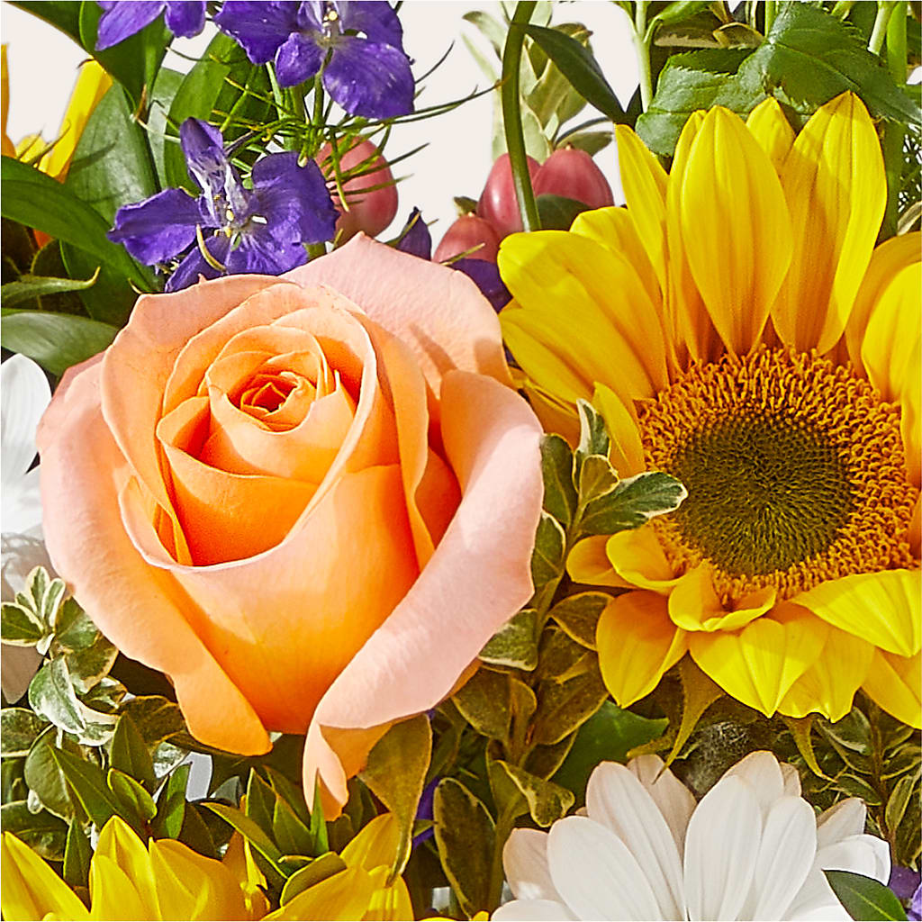 The Good Life Bouquet – PASSMORE'S FLOWERS, Brantford ON