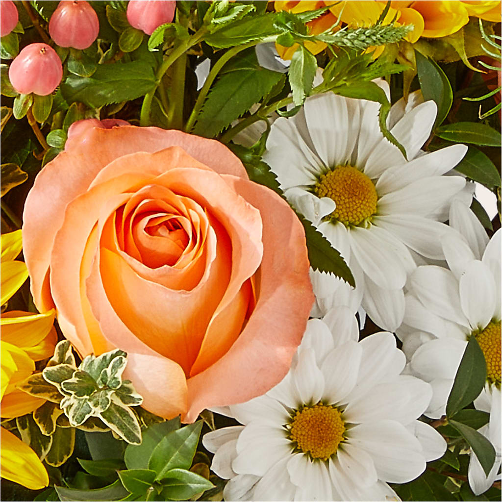 The Good Life Bouquet – PASSMORE'S FLOWERS, Brantford ON