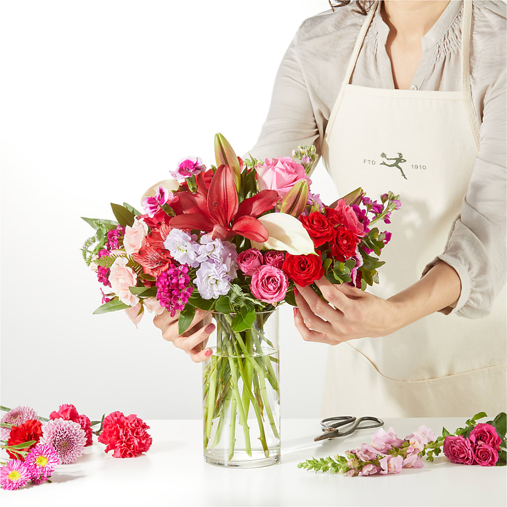 Swooning Over You - A Luxury Florist Original – PASSMORE'S FLOWERS, Brantford ON