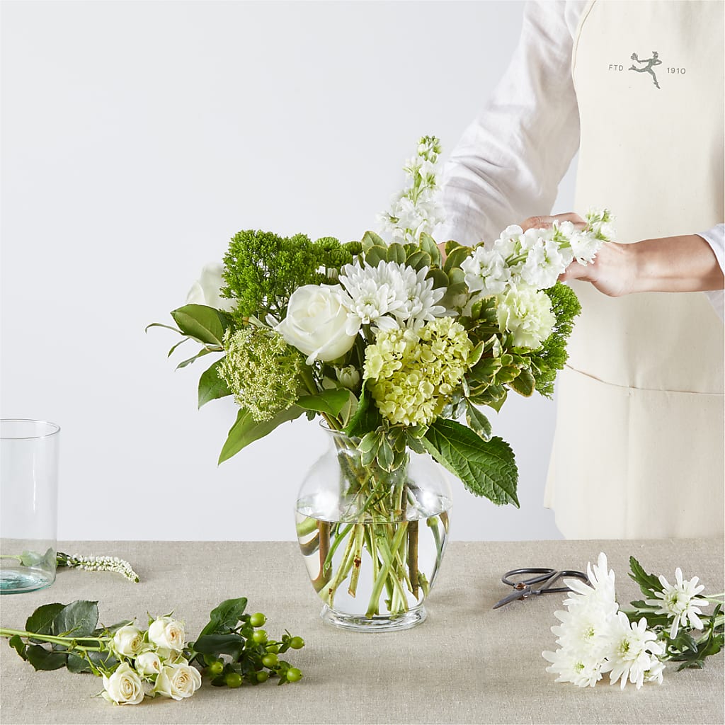 Irish Garden - A Florist Original – PASSMORE'S FLOWERS, Brantford ON