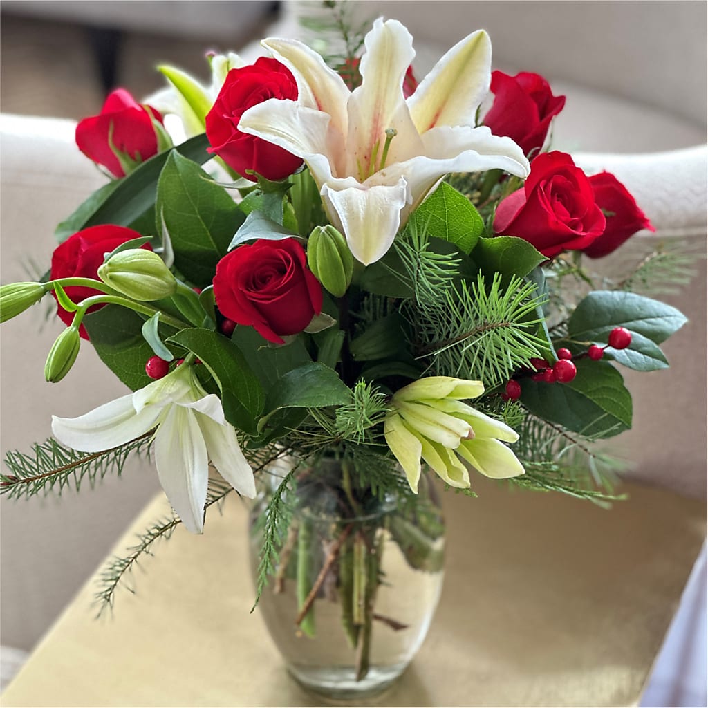 Sparkling Snowflakes Bouquet – PASSMORE'S FLOWERS, Brantford ON