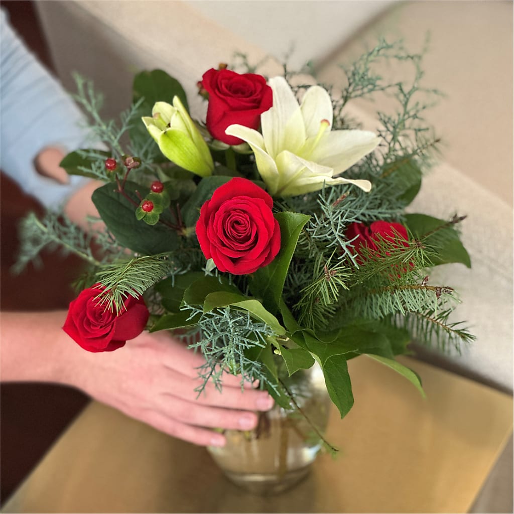 Glittering Lights Bouquet – PASSMORE'S FLOWERS, Brantford ON