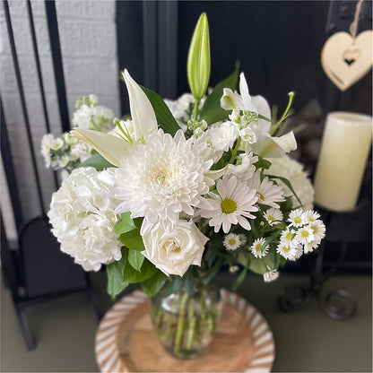 Classic Ivory – A Florist Original – PASSMORE'S FLOWERS, Brantford ON