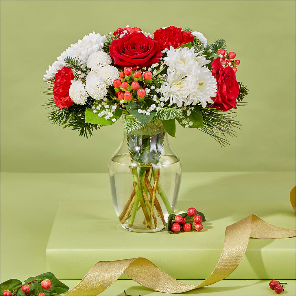 Chance of Flurries Bouquet – PASSMORE'S FLOWERS, Brantford ON