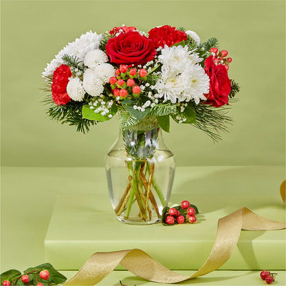 Chance of Flurries Bouquet – PASSMORE'S FLOWERS, Brantford ON