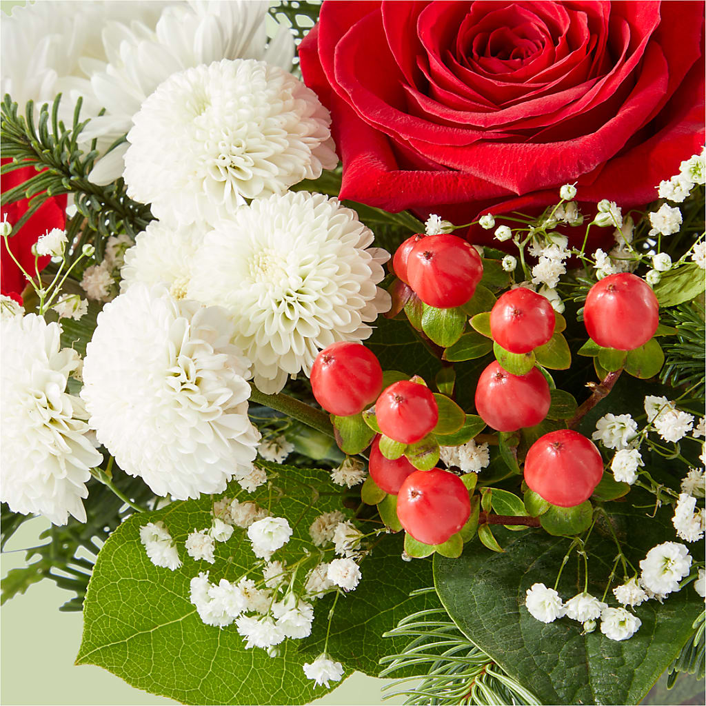 Chance of Flurries Bouquet – PASSMORE'S FLOWERS, Brantford ON