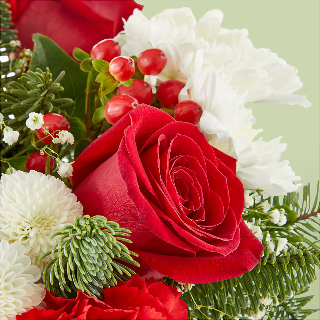 Chance of Flurries Bouquet – PASSMORE'S FLOWERS, Brantford ON