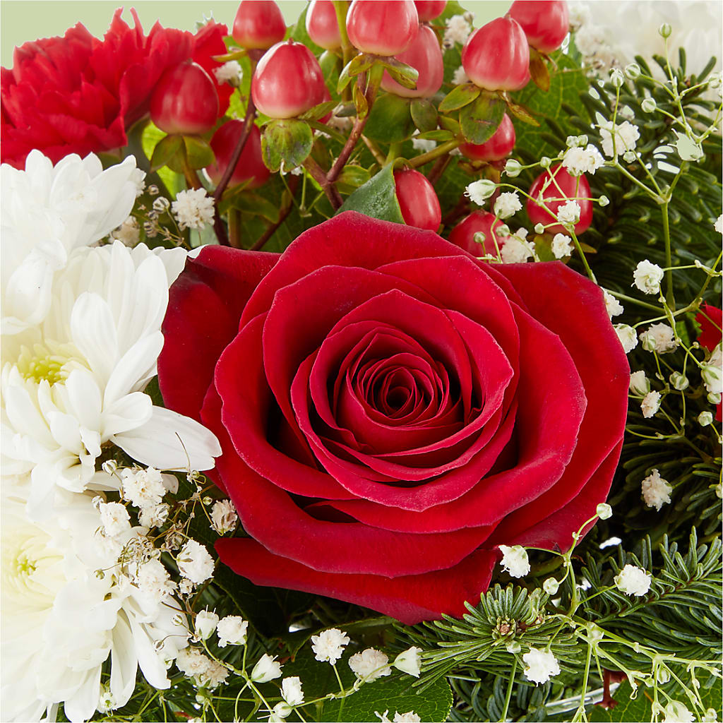 Chance of Flurries Bouquet – PASSMORE'S FLOWERS, Brantford ON