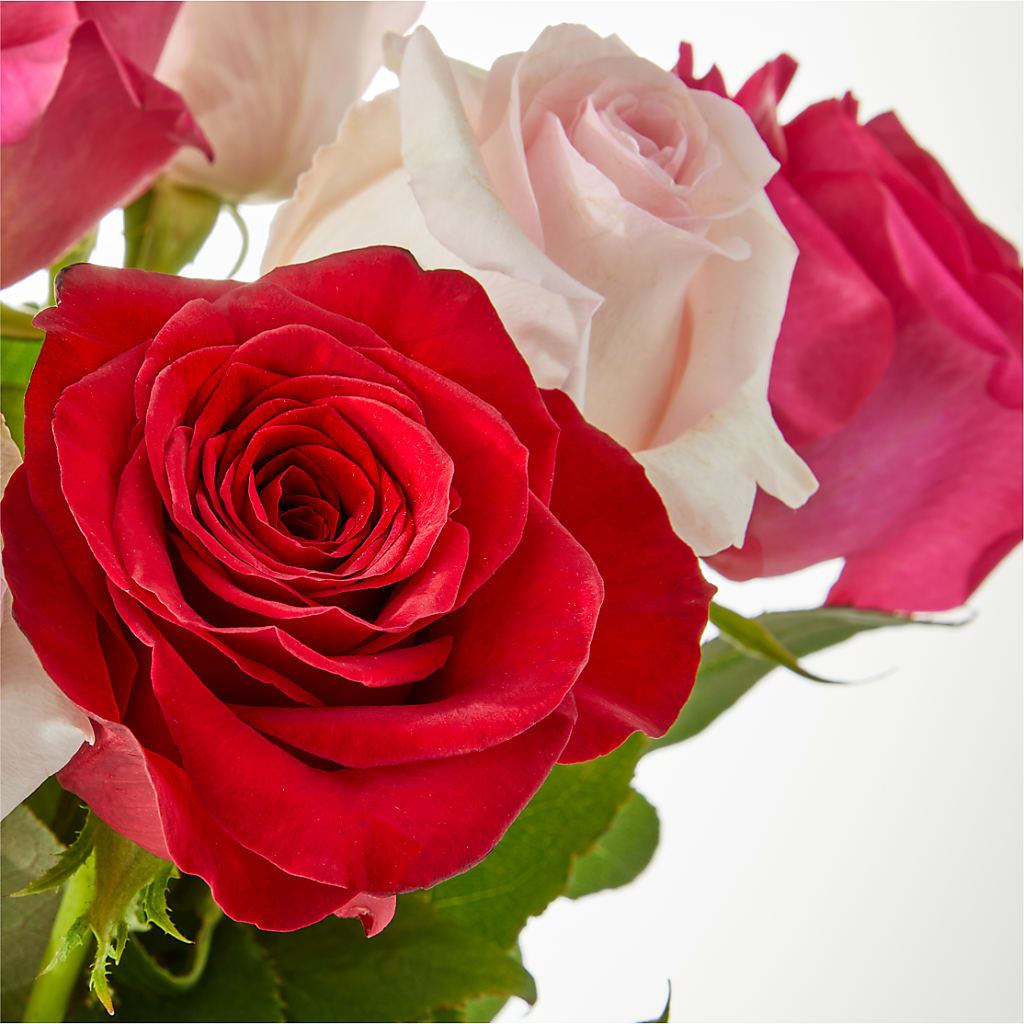 Charming Rose Bouquet – PASSMORE'S FLOWERS, Brantford ON