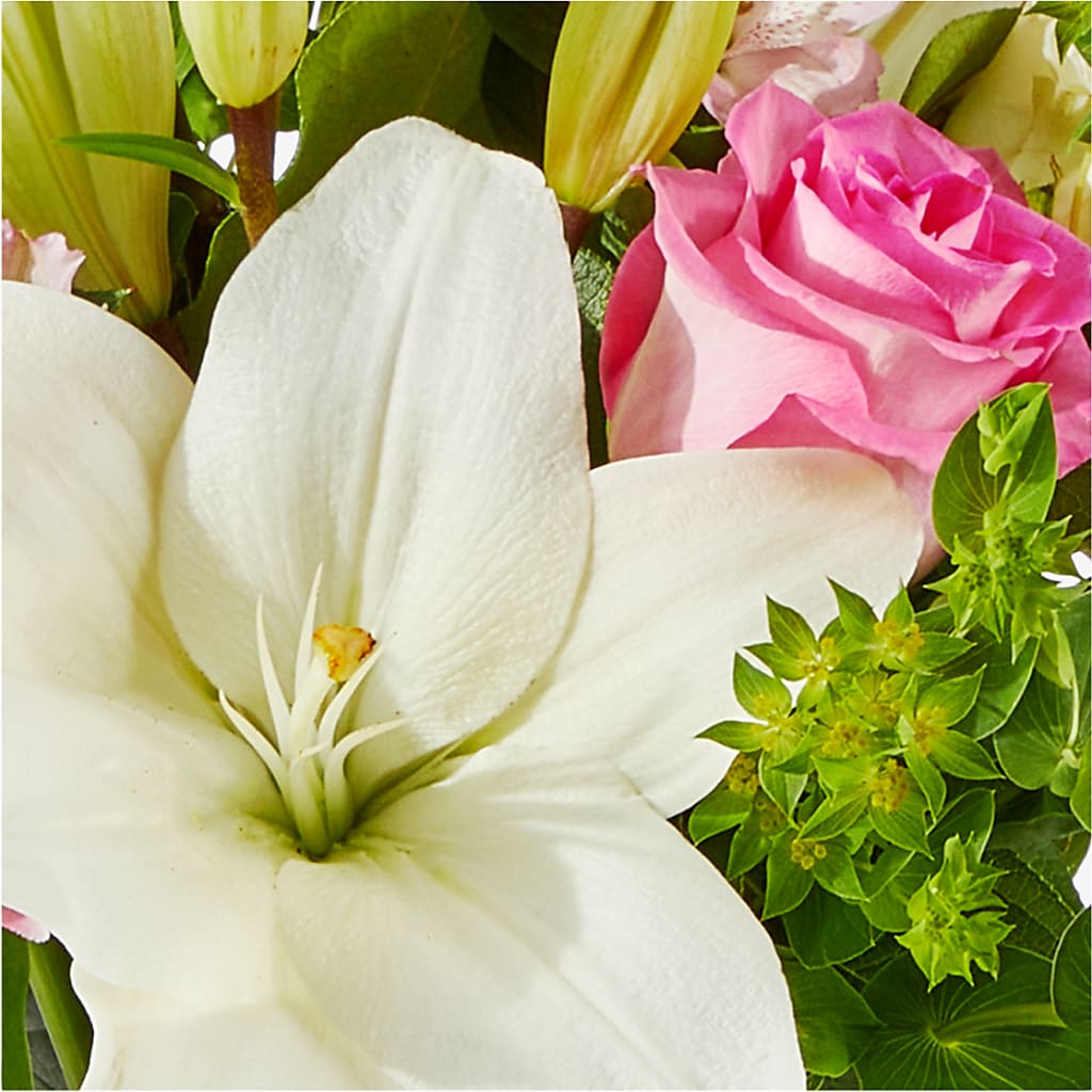 Fondly Bouquet – PASSMORE'S FLOWERS, Brantford ON